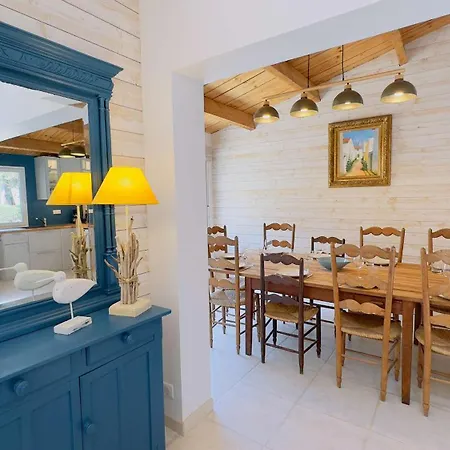 Villa Charmante Location Sous Les Pins Et A Proximite De La Plage *