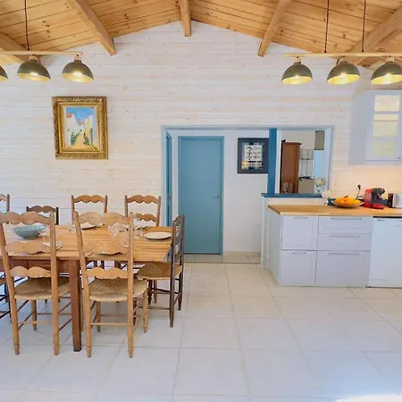 Charmante Location Sous Les Pins Et A Proximite De La Plage Villa